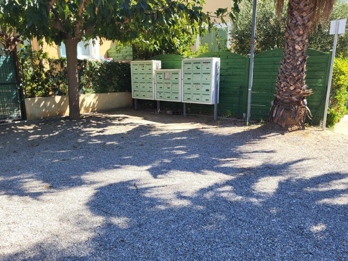 Mazet Climatise Rdj Plages Parking Wifi Gratuit Ла-Лонд-ле-Мор Екстер'єр фото