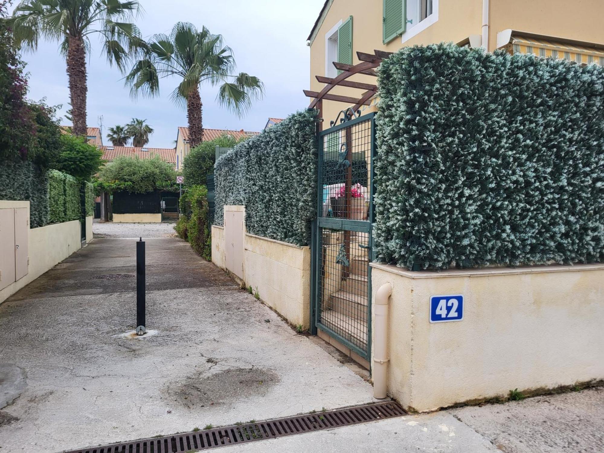 Mazet Climatise Rdj Plages Parking Wifi Gratuit Ла-Лонд-ле-Мор Екстер'єр фото